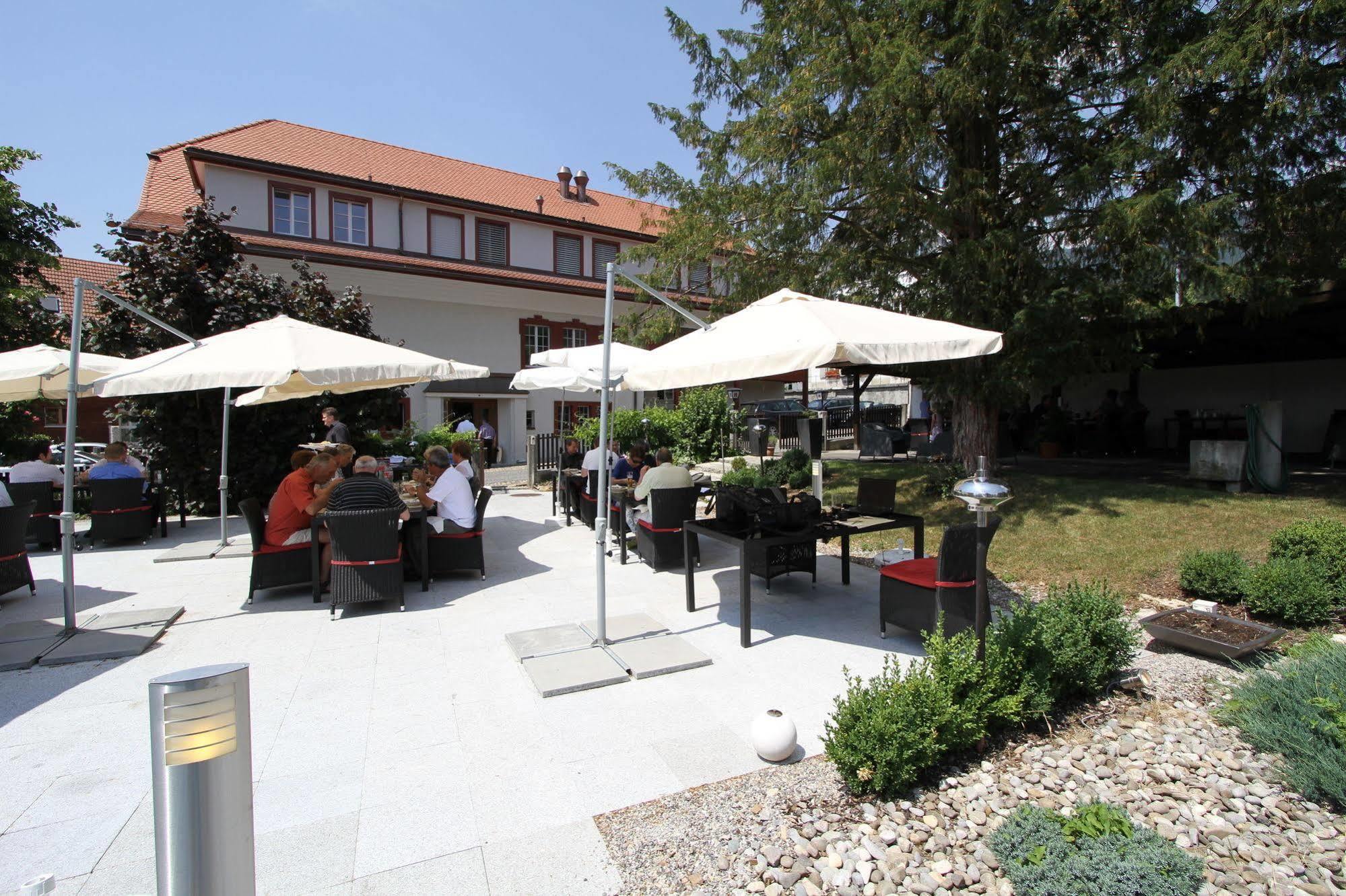 Hotel Baeren Oberbipp Exterior foto